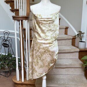 Women’s Garage Soft White and Olive Asymmetrical Summer Dress Size M  NWT